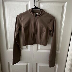 Timeless Crop Jacket - Minky | OnerActive